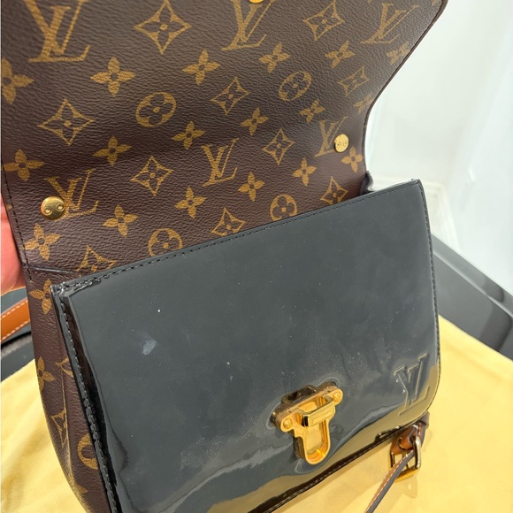 Louis Vuitton Glossy Black Shoulder Bag - Picture 9 of 10